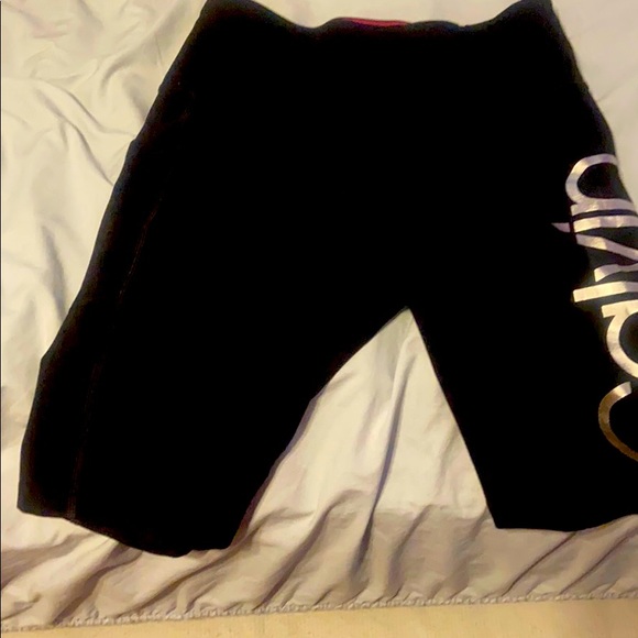 Calvin Klein - Picture 1 of 6